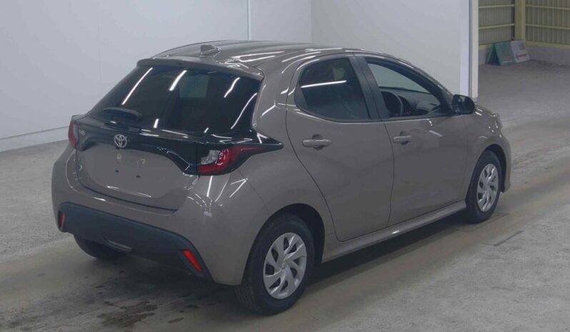 
								Toyota Yaris X full									