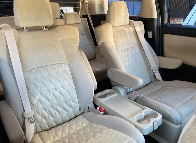 
								TOYOTA ALPHARD HYBRID X full									