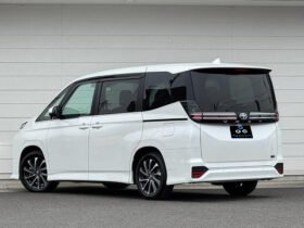 TOYOTA VOXY HYBRID S-Z