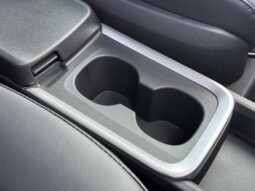 
										TOYOTA VOXY HYBRID S-Z full									