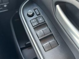 
										TOYOTA VOXY HYBRID S-Z full									