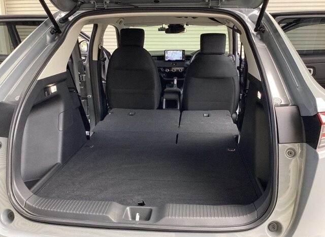 
								Honda Vezel e:HEV X full									