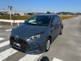 TOYOTA YARIS X